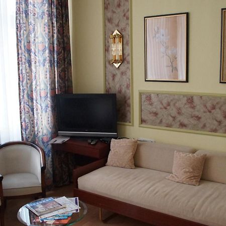 Hotel Alt Lueneburger Kutscherstuben Экстерьер фото